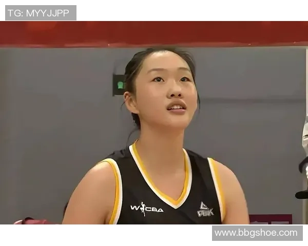 女篮崛起：她们在球场上展现力量与优雅的完美结合